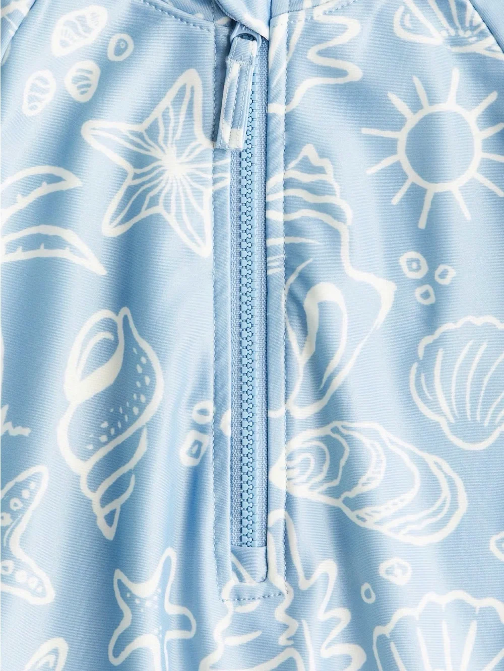 H&M Light Blue Long-Sleeve Shell Print Swimsuit Size 5T/6